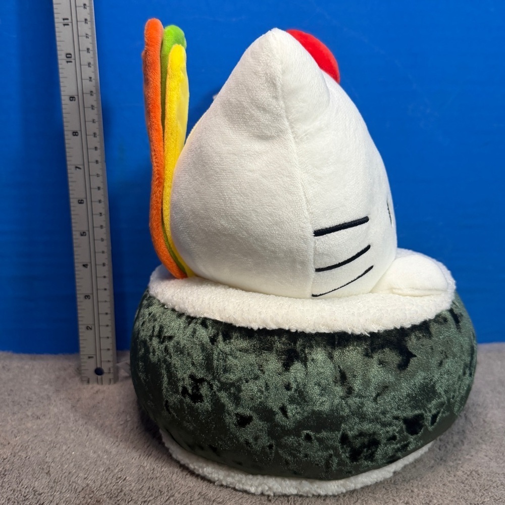 Hello kitty sushi roll plush toy
Brand new - Picture 6 of 6